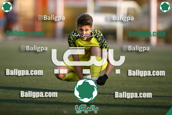 پرسپولیس 1–1 مقاومت