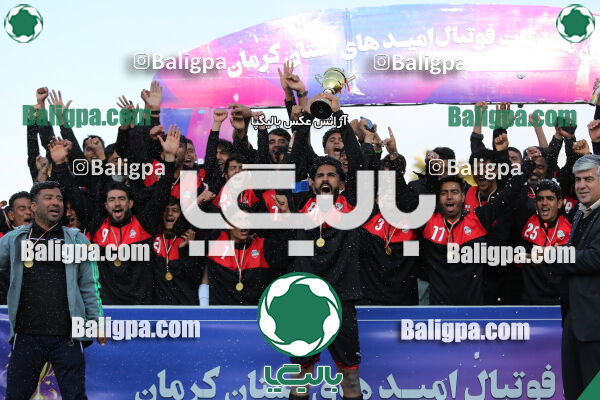 گل گهر سیرجان ۰ - ۱ شهرداری ریگان