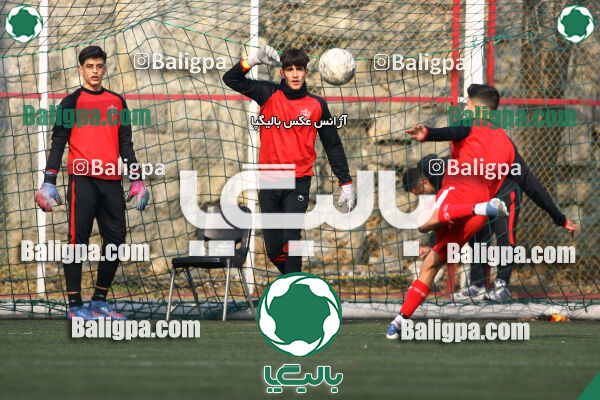 پرسپولیس 1–2 پیروزان تکین ایرانیان