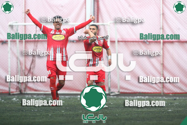 پرسپولیس 2–2 استقلال