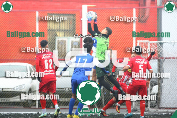 پرسپولیس 2–2 استقلال