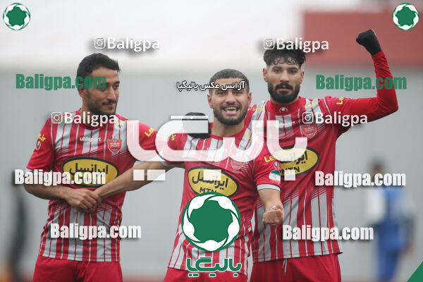 پرسپولیس 2–2 استقلال
