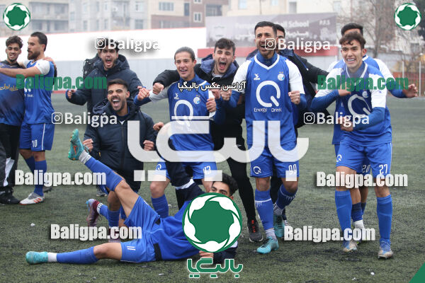 پرسپولیس 2–2 استقلال