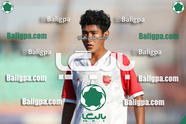 پیروزان تکین ایرانیان 1–1 پرسپولیس