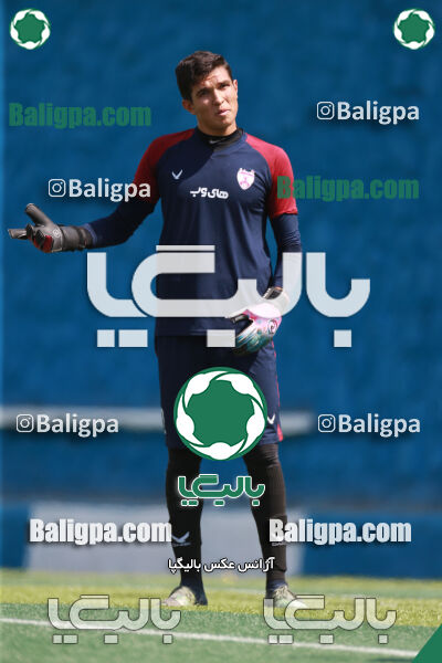هوادار ۰ - ۱ عقاب