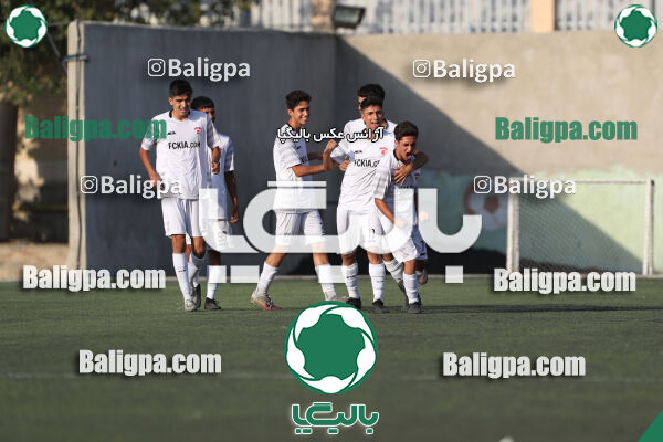 دوستی مهر 4–1 کیا