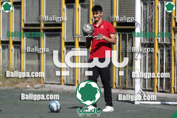 پیروزان تکین ایرانیان 1–2 پرسپولیس