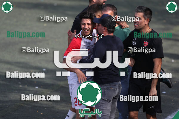 پیروزان تکین ایرانیان 1–2 پرسپولیس