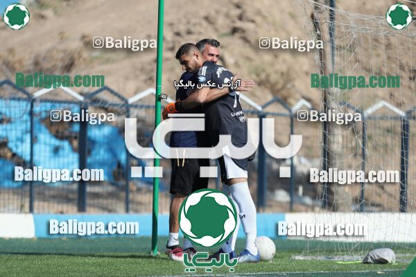هوادار 1–2 پیکان