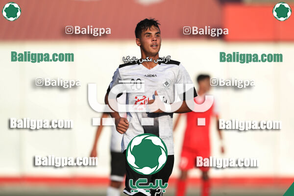 پرسپولیس 3–0 مقاومت