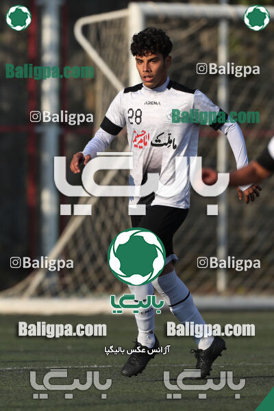 پرسپولیس 3–0 مقاومت