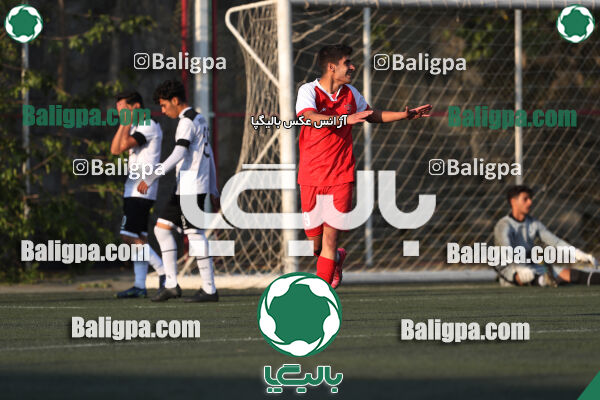 پرسپولیس 3–0 مقاومت