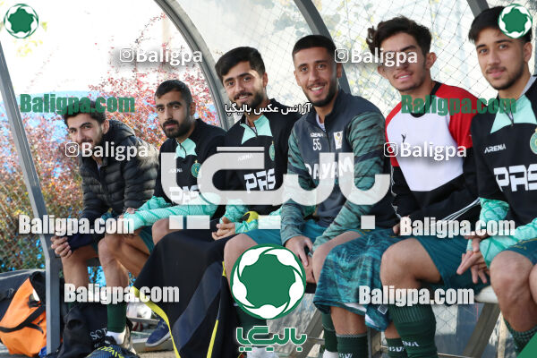 پدیده غرب پویان 0–1 پاس قوامین