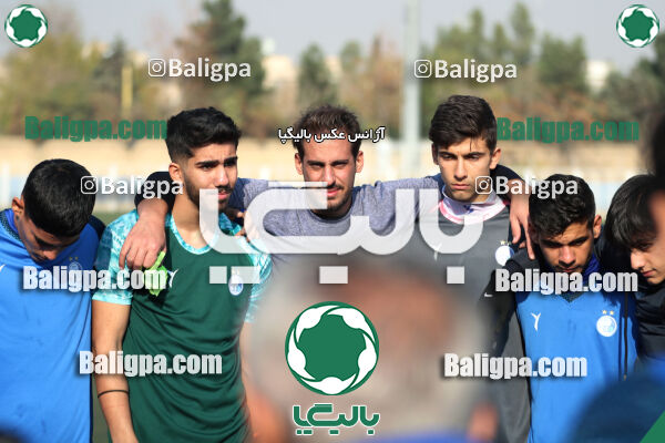 مهدوی کیا 2–2 استقلال