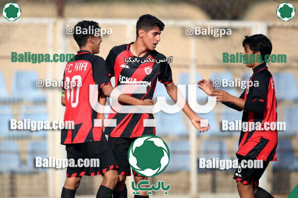 مهدوی کیا 2–2 استقلال
