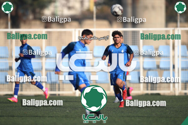 مهدوی کیا 2–2 استقلال