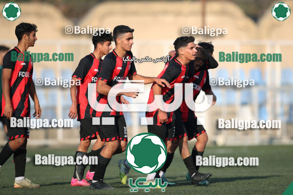 مهدوی کیا 2–2 استقلال