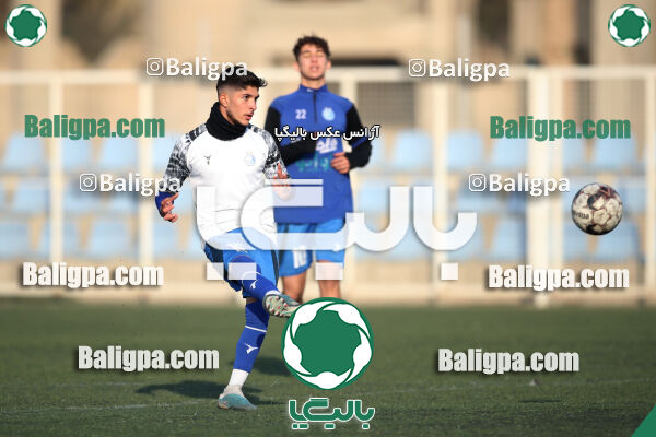 مهدوی کیا 2–2 استقلال