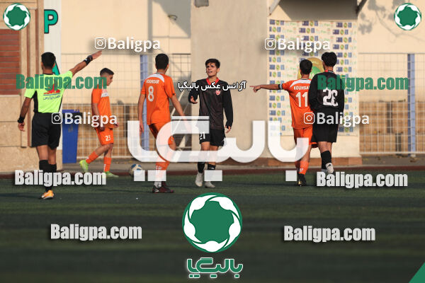 نارنجی پوشان کوهسار 2–2 پرسپولیس