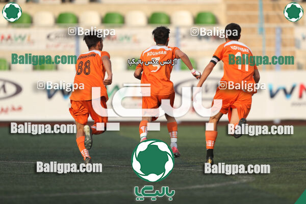نارنجی پوشان کوهسار 2–2 پرسپولیس