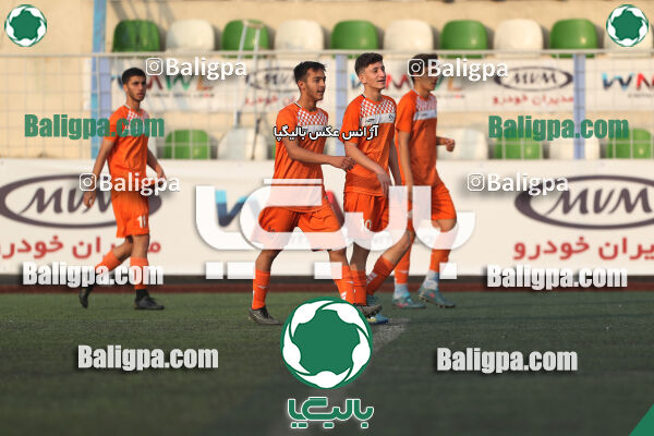 نارنجی پوشان کوهسار 2–2 پرسپولیس