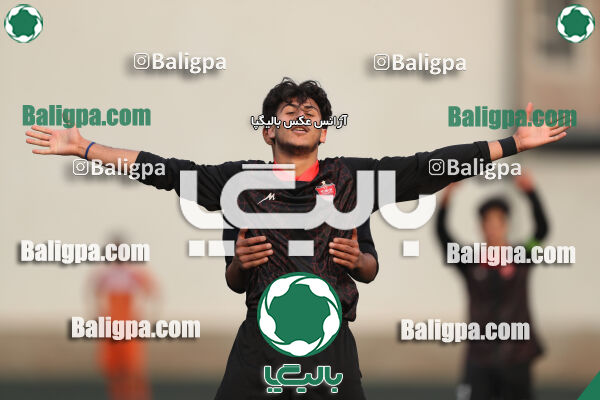 نارنجی پوشان کوهسار 2–2 پرسپولیس