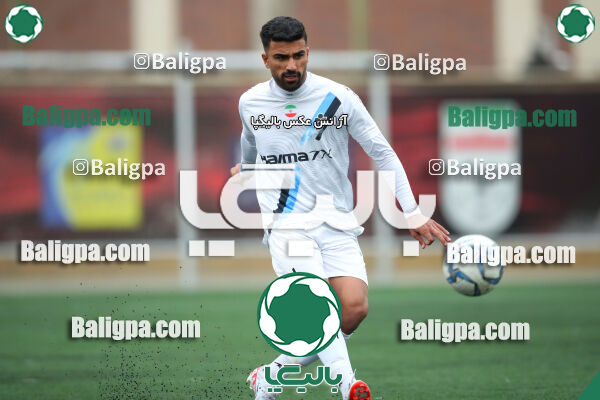 پیکان 2–1 مقاومت