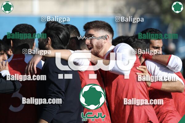 عقاب ۲ - ۱ پرسپولیس