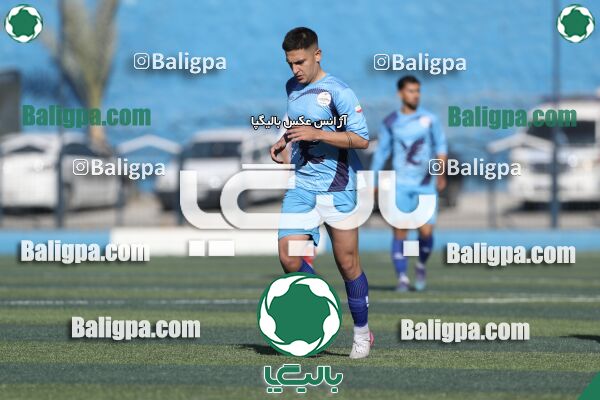 عقاب ۲ - ۱ پرسپولیس