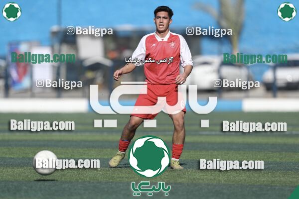 عقاب ۲ - ۱ پرسپولیس