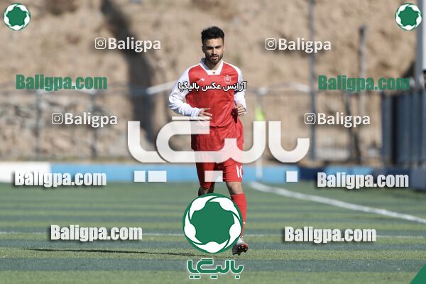 عقاب ۲ - ۱ پرسپولیس