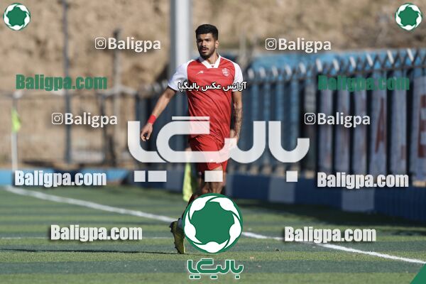 عقاب ۲ - ۱ پرسپولیس