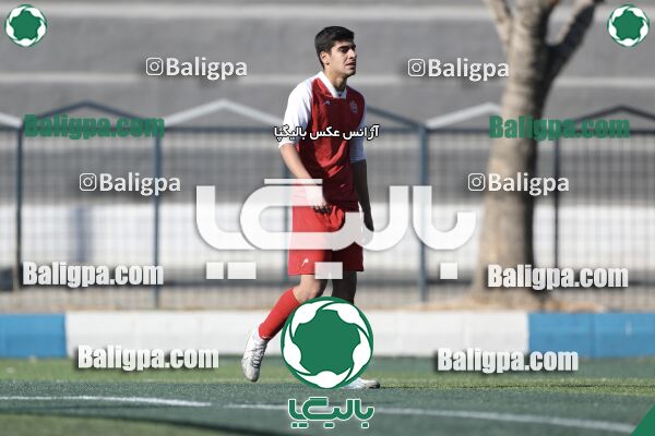 عقاب ۲ - ۱ پرسپولیس