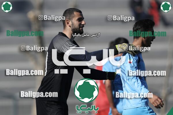 عقاب ۲ - ۱ پرسپولیس