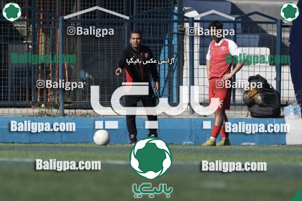 عقاب ۲ - ۱ پرسپولیس