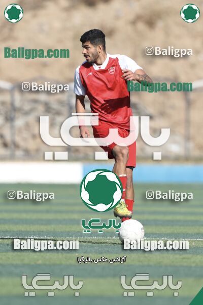 عقاب ۲ - ۱ پرسپولیس