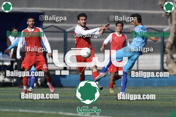 عقاب ۲ - ۱ پرسپولیس