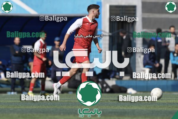 عقاب ۲ - ۱ پرسپولیس