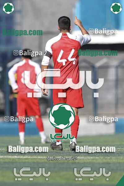 عقاب ۲ - ۱ پرسپولیس