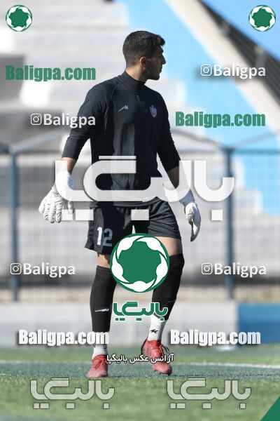 عقاب ۲ - ۱ پرسپولیس