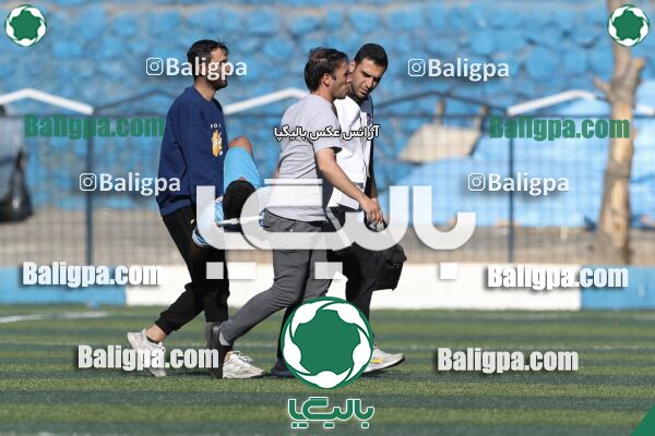 عقاب ۲ - ۱ پرسپولیس