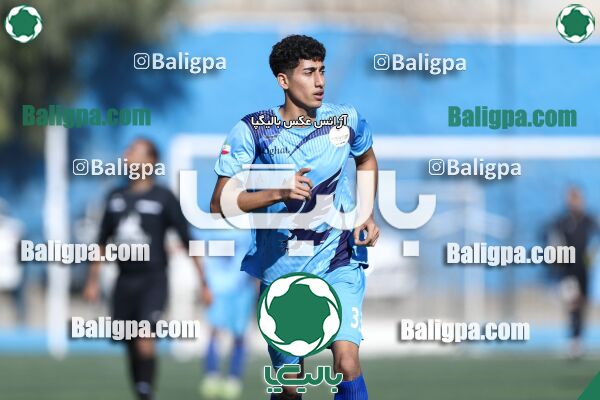 عقاب ۲ - ۱ پرسپولیس