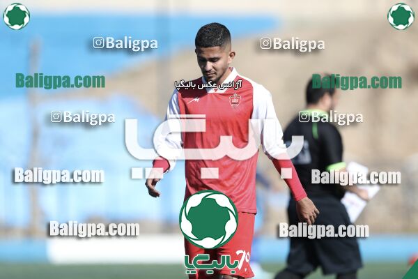 عقاب ۲ - ۱ پرسپولیس