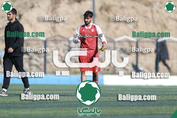عقاب ۲ - ۱ پرسپولیس