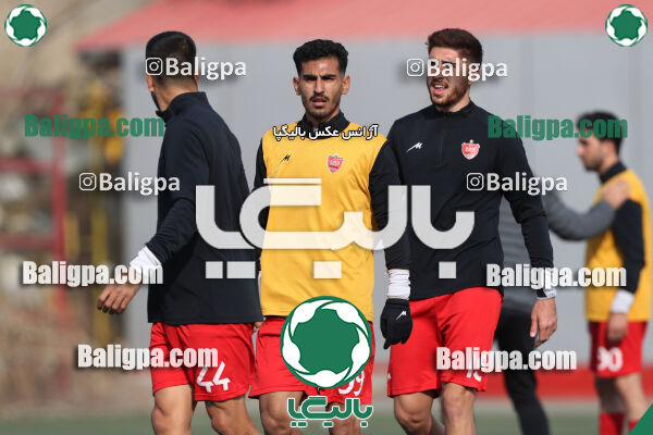 پرسپولیس 2–0 پدیده غرب پویان