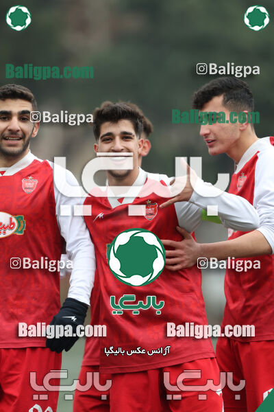 پرسپولیس 4–2 مقاومت