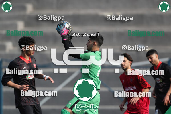 آریو مهر 0–3 پرسپولیس
