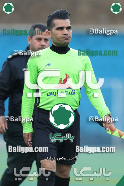 نیروی زمینی 2–1 هوادار