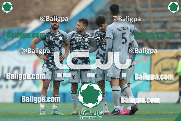 نیروی زمینی 2–1 هوادار