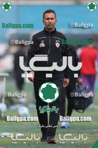 نیروی زمینی 2–1 هوادار